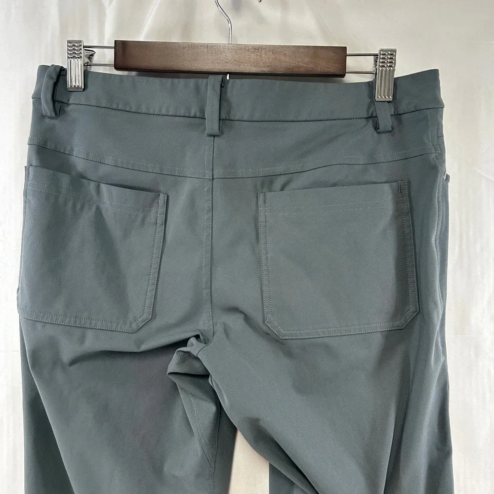 Lululemon Commission Pants Mens 30x30 Gray Technical Slim Fit Chino LM5335S